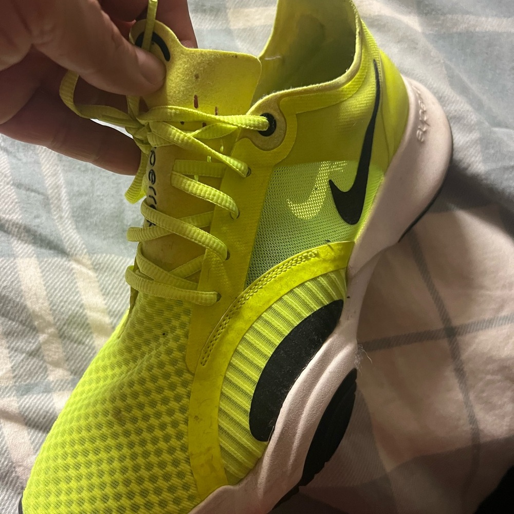 Nike Mens Neon Yellow and black Super rep go sneakers